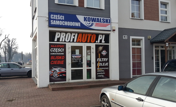 Zdjęcia sklep samochodowy Kowalski w Puck