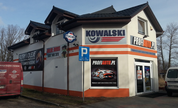 Zdjęcia sklep samochodowy Kowalski w Władysławowo